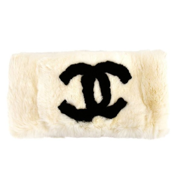 CHANEL Accessories - Chanel Fur Shawl Muffler Stole White Small Good
